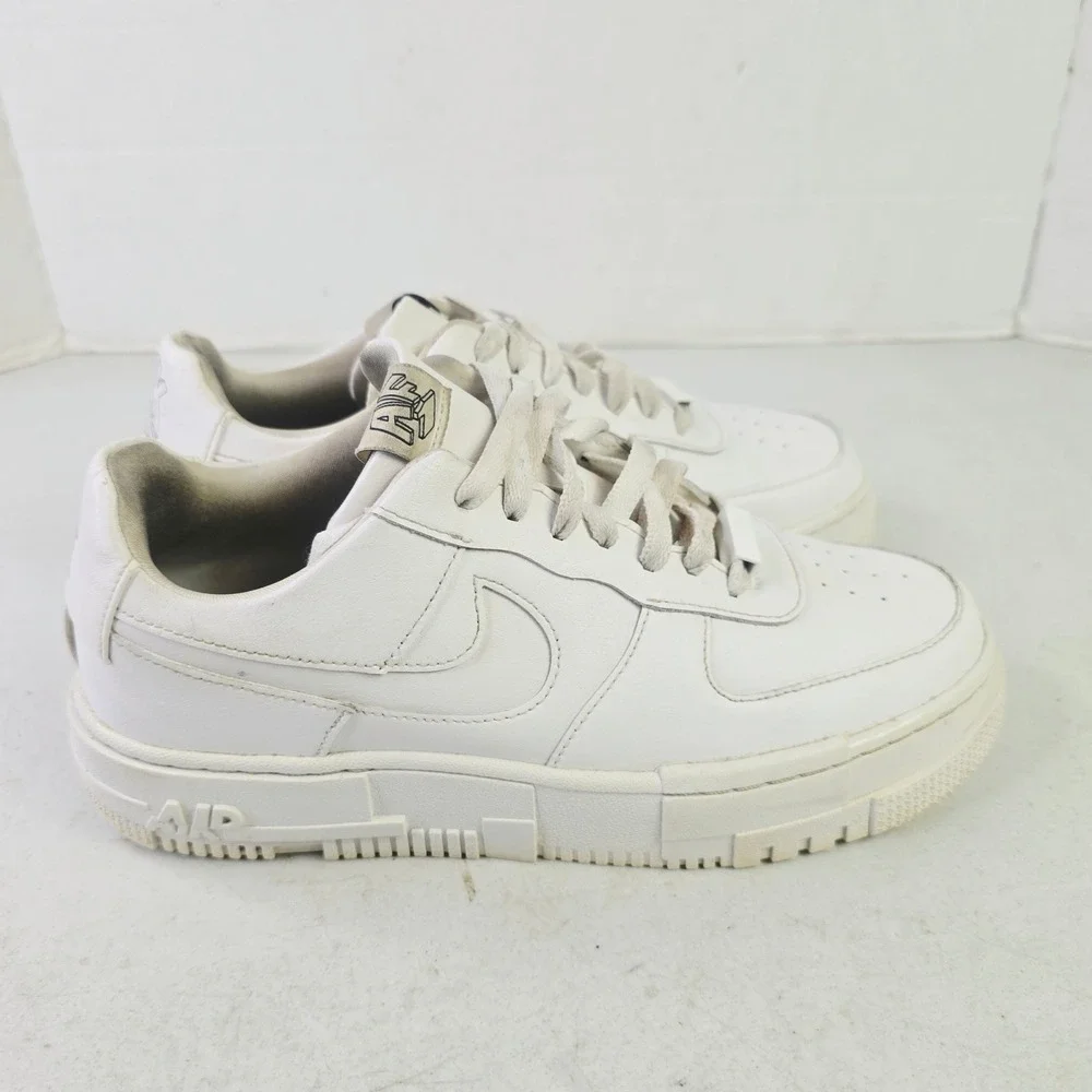 Nike Women Air Force 1 Pixel Sneakers 9 White Low Top CK6649-100 AF1 Platform